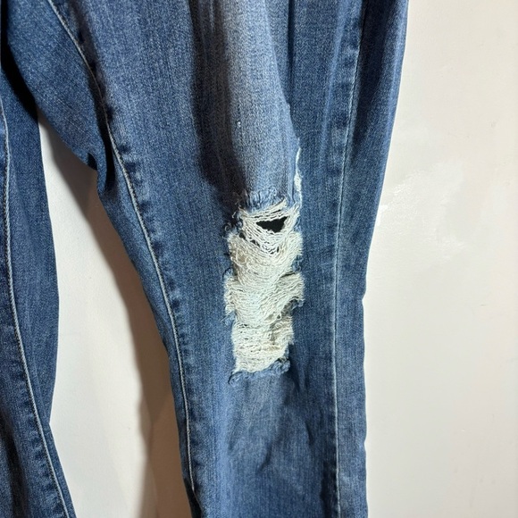 JUDY BLUE Sz 18 Distressed Mid Wash Flare Bottoms High Rise Jeans - Picture 4 of 14
